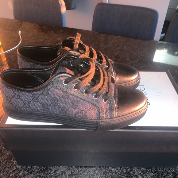 Gucci Shoes - Picture 1 of 3